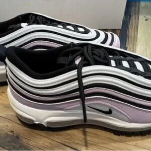 Nike Black and White Sneakers with Air Max Cushioning
